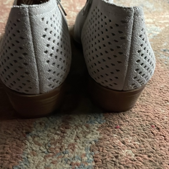 Women’s size 7M LUCKY BRAND LP-BAYLAH2 ANKLE BOOTS - Picture 4 of 7